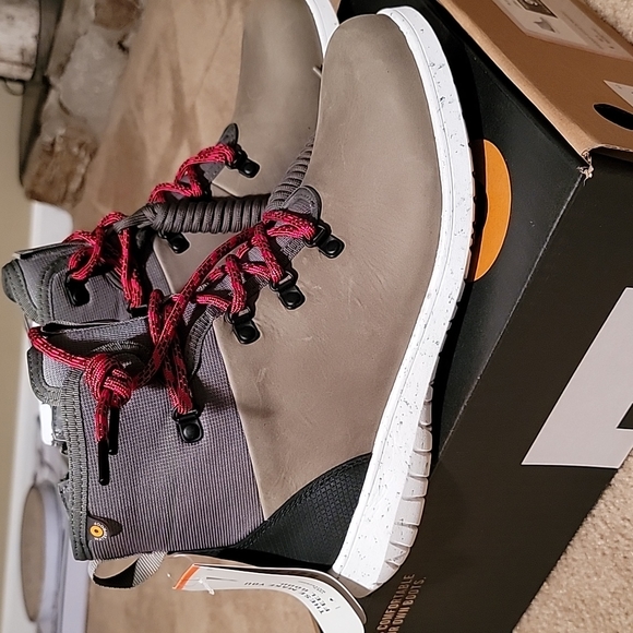 Bogs Hike Boot - Picture 2 of 4